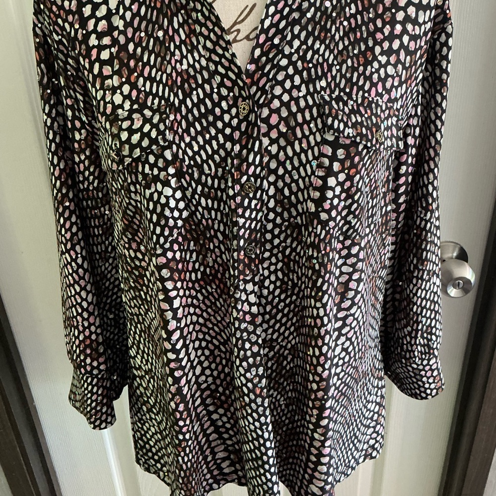 Rebecca Malone Black and White Boxy Button Down Shirt - Picture 2 of 7